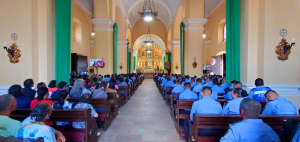 Hoy, la familia policial se une en una Misa de Acción de Gracias muy especial en honor a la Virgen del Carmen, la patrona de nuestra Policía Nacional
