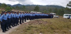 Policía Nacional reafirma su compromiso ambiental: Centros de Estudio siembran 1,000 árboles en Siguatepeque